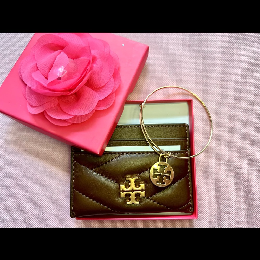 New Tory Burch Kira Chevron Cardholder and Bracelet Set